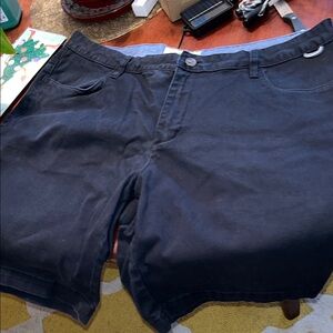 Reef Men's Dark Gray/Black Flat Front Shorts size 38